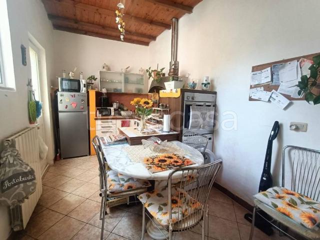 Appartamento in vendita a Carrara piazza Sacco e Vanzetti, Centro città