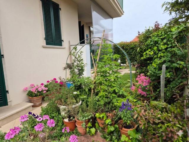 Appartamento in vendita a Carrara via Tresana, Marina Di Carrara
