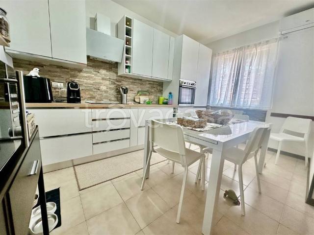 Appartamento in vendita a Carrara via Vico Fiaschi, Avenza