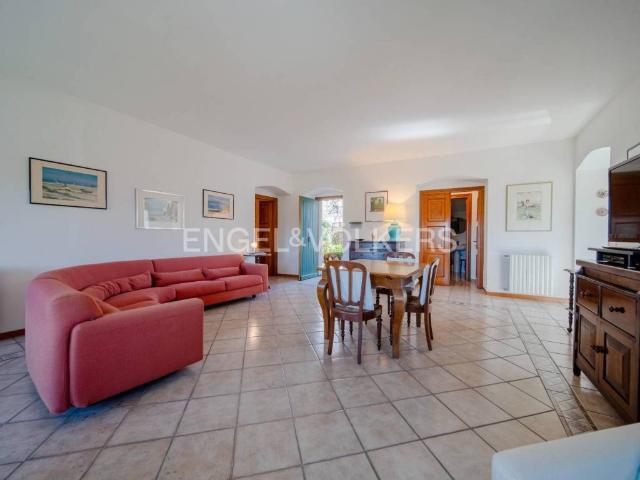 Appartamento in vendita a Carrodano SP