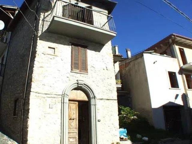 Appartamento in vendita a Carsoli AQ