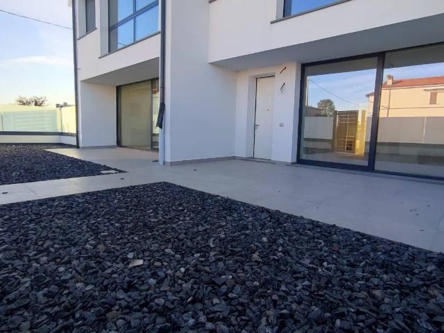 Appartamento in vendita a Carugo CO