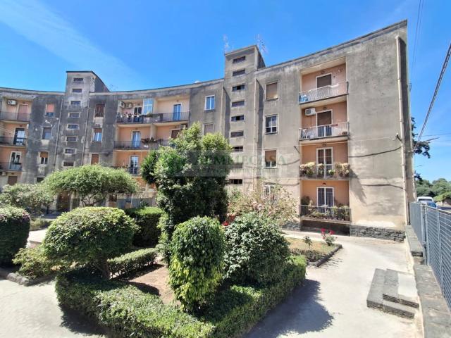 Appartamento in vendita a Catania, Via Leucatia via del Bosco