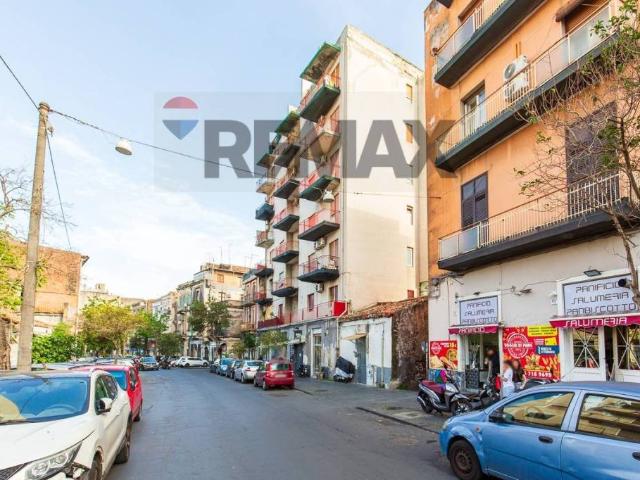 Appartamento in vendita a Catania via Plebiscito, 415, Centro Storico