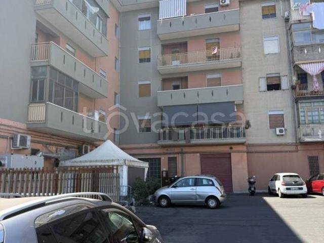 Appartamento in vendita a Catania via Vincenzo Monti, 1, Barriera Leucatia