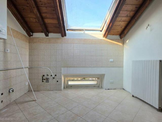 Appartamento in vendita a Cava Manara PV