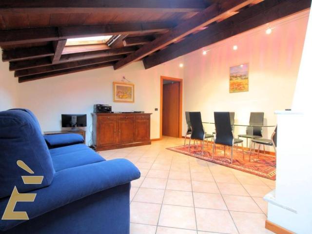 Appartamento in vendita a Cava Manara PV