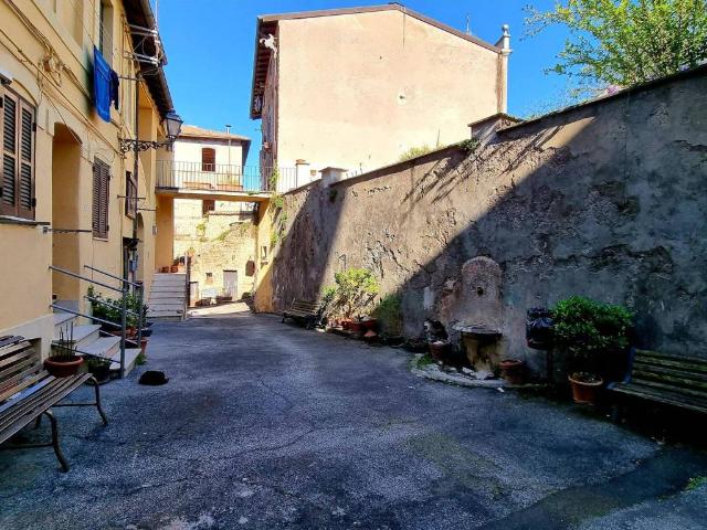 Appartamento in vendita a Cave RM