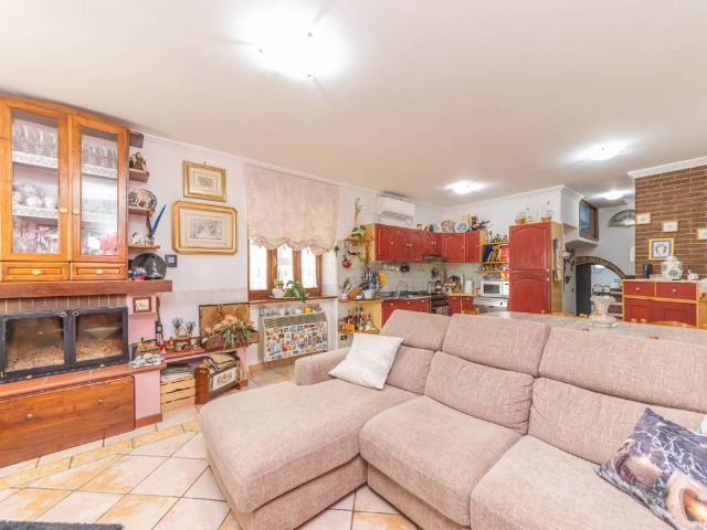 Appartamento in vendita a Cave RM