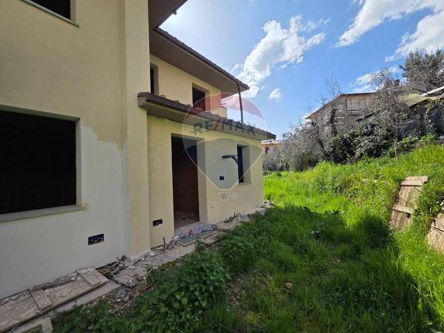 Appartamento in vendita a Cavriglia