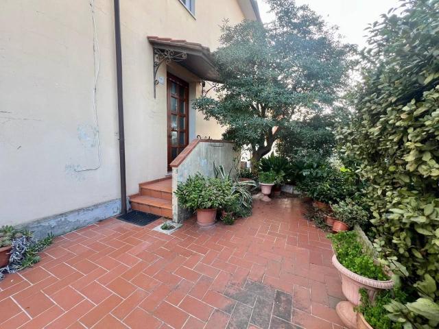 Appartamento in vendita a Cecina
