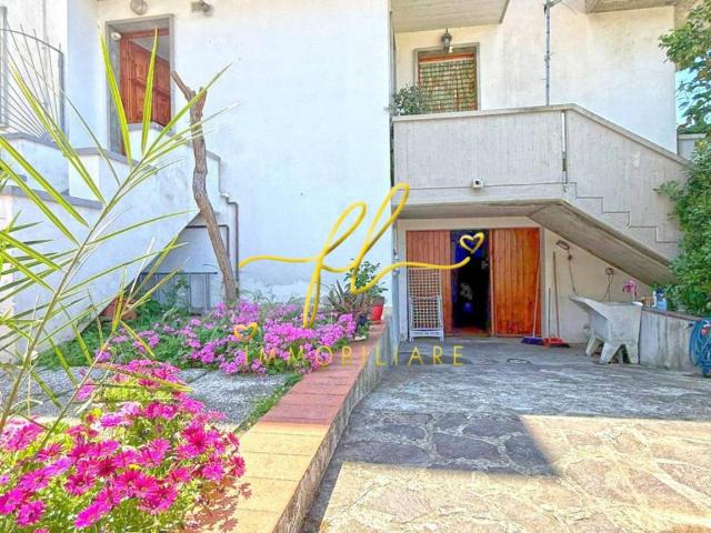 Appartamento in vendita a Cecina LI