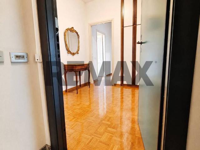 Appartamento in vendita a Cesana Brianza LC