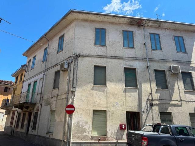 Appartamento in vendita a Cerano NO