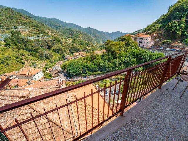 Appartamento in vendita a Ceriana IM