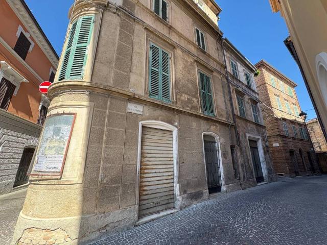 Appartamento in vendita a Cerreto d'Esi AN