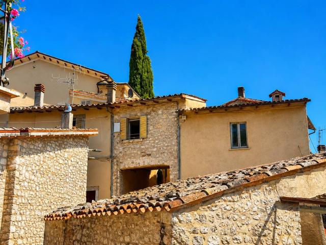 Appartamento in vendita a Cerreto di Spoleto, Ponte
