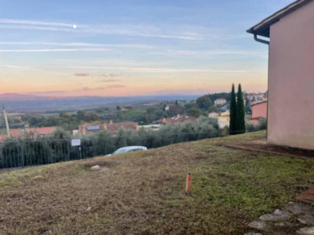 Appartamento in vendita a Cetona SI
