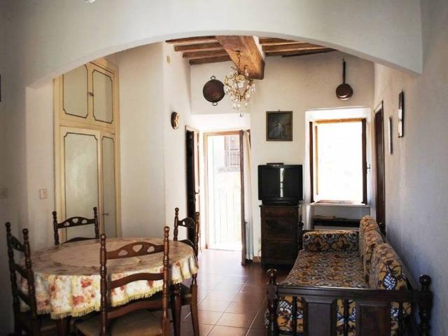 Appartamento in vendita a Cetona SI