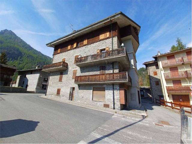 Appartamento in vendita a Champorcher AO