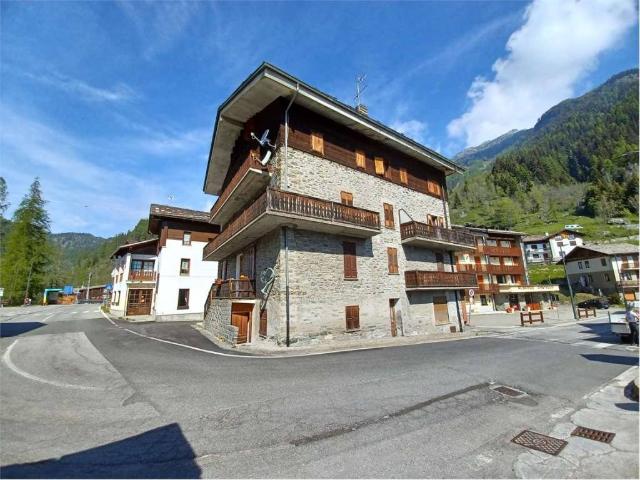 Appartamento in vendita a Champorcher AO