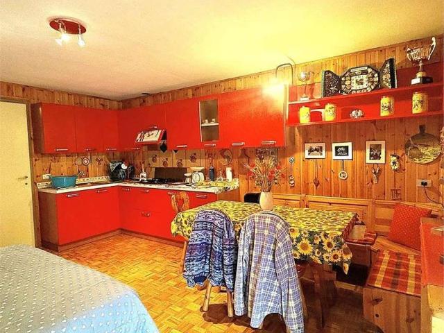 Appartamento in vendita a Challand Saint Anselme AO