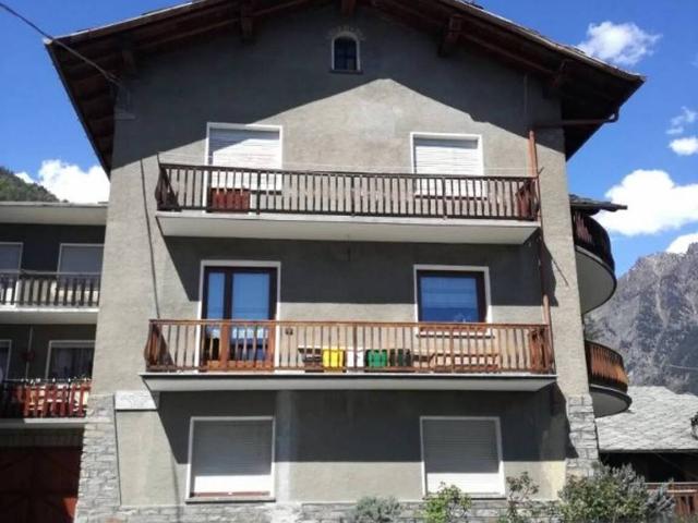 Appartamento in vendita a Challand Saint Anselme AO