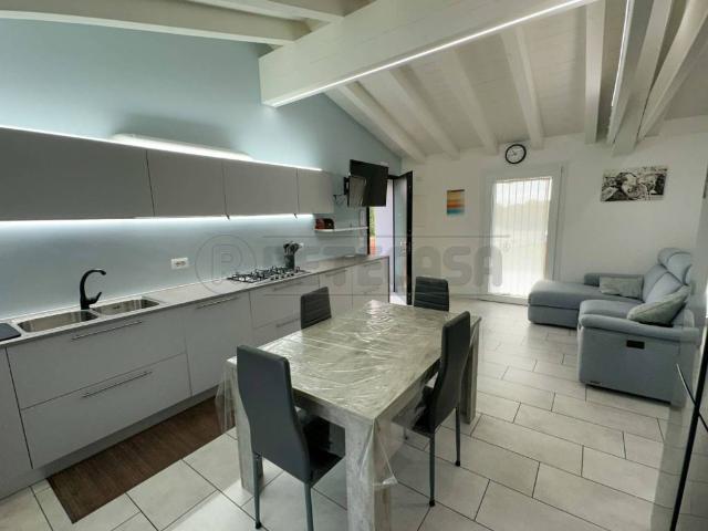 Appartamento in vendita a Chiopris Viscone UD