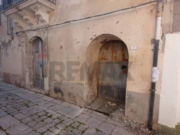 Appartamento in vendita a Chiaramonte Gulfi RG
