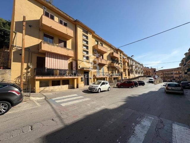 Appartamento in vendita a Chiaramonte Gulfi RG