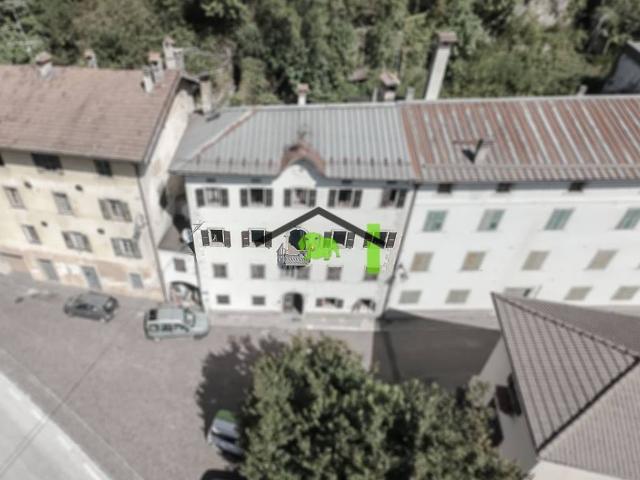 Appartamento in vendita a Chiusaforte UD