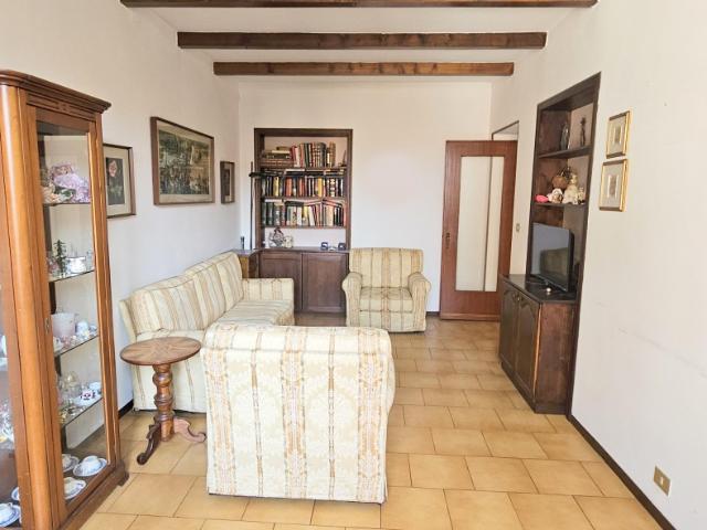 APPARTAMENTO in VENDITA a CHIVASSO di 6 vani
