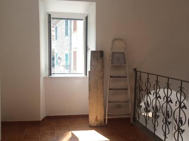 Appartamento in vendita a Cineto Romano RM