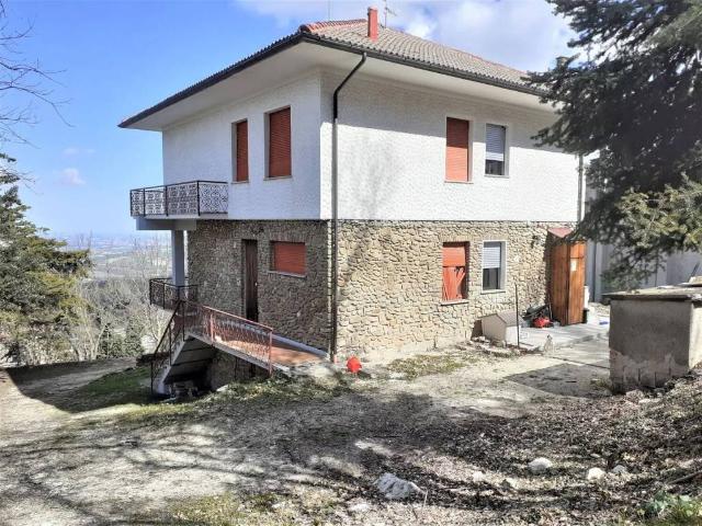 Appartamento in vendita a Cingoli MC