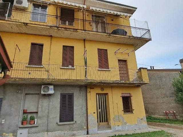 Appartamento in vendita a Cislago VA