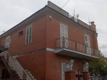 Appartamento in vendita a Cisterna di Latina LT