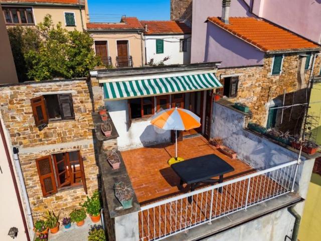 Appartamento in vendita a Civezza IM