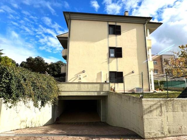 Appartamento in vendita a Civitavecchia RM