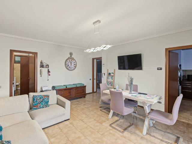Appartamento in vendita a Cocquio Trevisago VA
