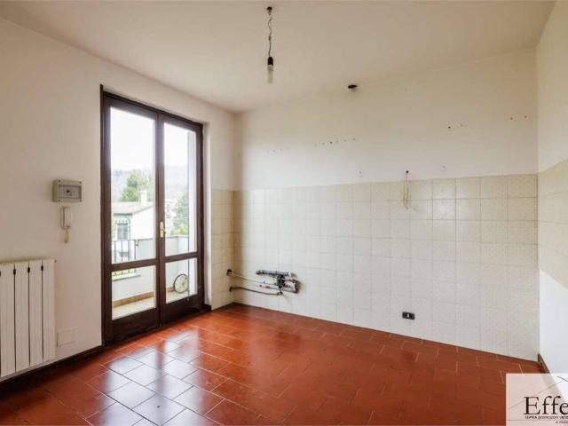 Appartamento in vendita a Cocquio Trevisago VA