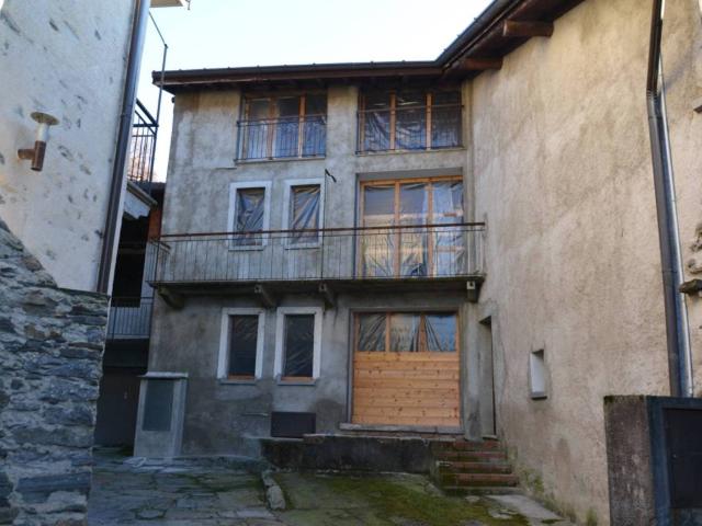 Appartamento in vendita a Cocquio Trevisago VA