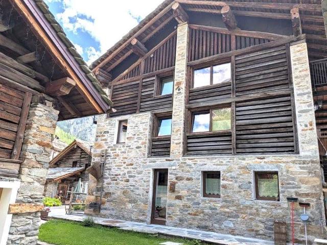 Appartamento in vendita a Cogne AO