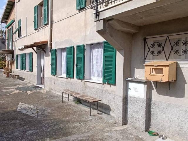 Appartamento in vendita a Cogoleto GE