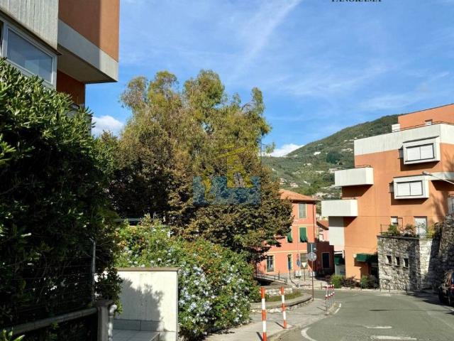 Appartamento in vendita a Cogorno GE