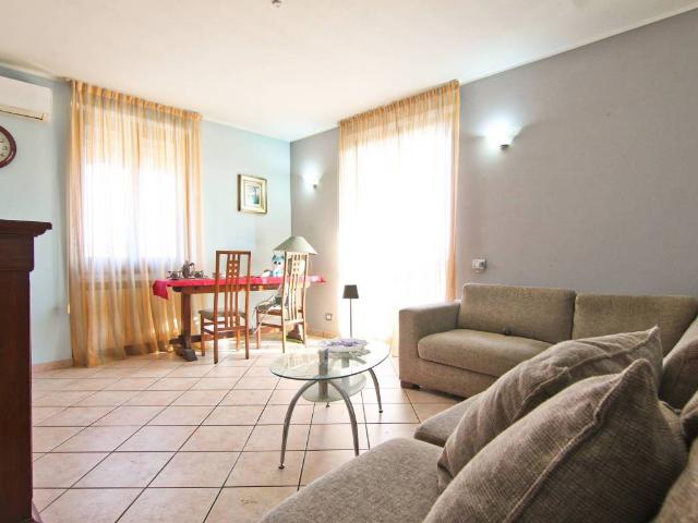 Appartamento in vendita a Cogliate MB