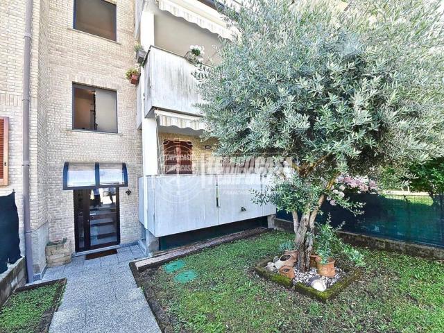 Appartamento in vendita a Cogliate