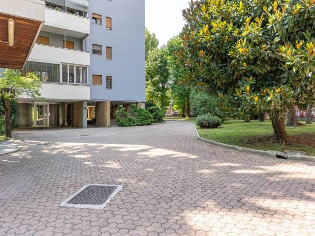 Appartamento in vendita a Cologno Monzese MI