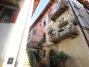 Appartamento in vendita a Colonno CO