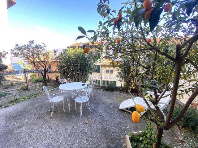 Appartamento in vendita a Colonno CO