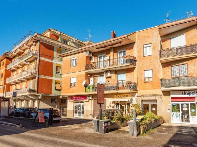 Appartamento in vendita a Colonna RM